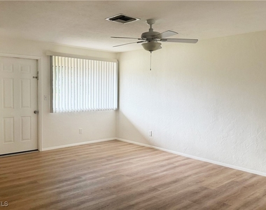 757 95th Avenue N - Photo Thumbnail 3