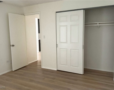 757 95th Avenue N - Photo Thumbnail 6