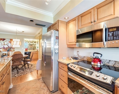 3500 Gulf Shore Boulevard N - Photo Thumbnail 10