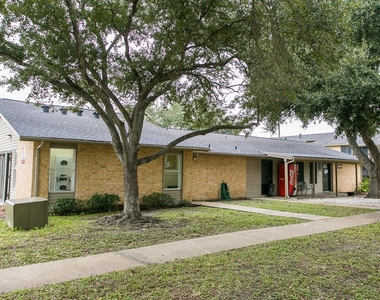 4315 Carroll Lane - Photo Thumbnail 4
