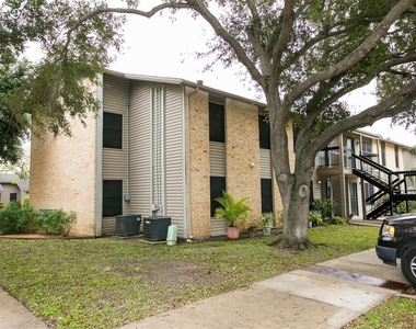 4315 Carroll Lane - Photo Thumbnail 5