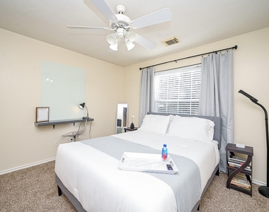 12122 Lucky Meadow Drive - Photo Thumbnail 21