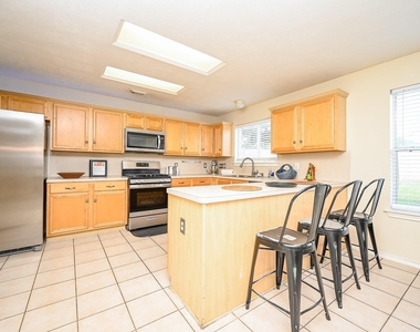 12122 Lucky Meadow Drive - Photo Thumbnail 11