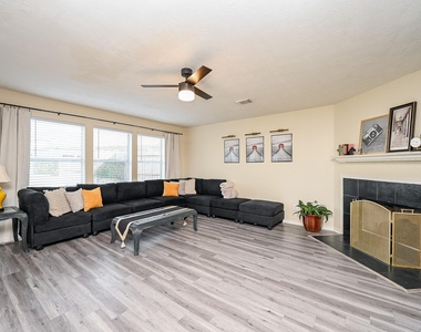 12122 Lucky Meadow Drive - Photo Thumbnail 14