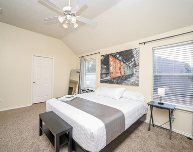 12122 Lucky Meadow Drive - Photo Thumbnail 20