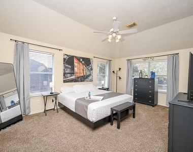 12122 Lucky Meadow Drive - Photo Thumbnail 19