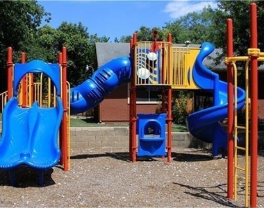 919 Sutton Drive - Photo Thumbnail 2