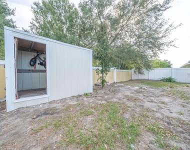 2025 Peaceful Palm Street - Photo Thumbnail 17