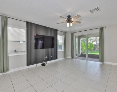 6207 Voyagers Place - Photo Thumbnail 8