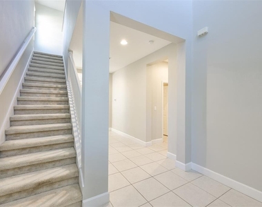 6207 Voyagers Place - Photo Thumbnail 14