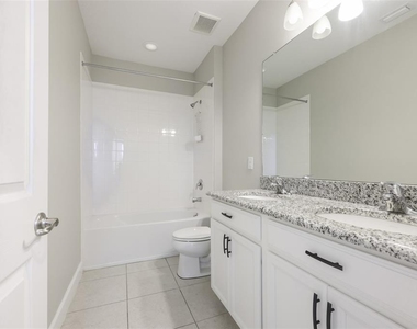 6207 Voyagers Place - Photo Thumbnail 23