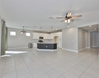 6207 Voyagers Place - Photo Thumbnail 6