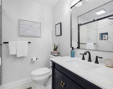 137 Avenida Messina - Photo Thumbnail 32