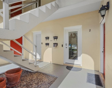 137 Avenida Messina - Photo Thumbnail 14