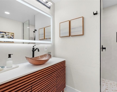 137 Avenida Messina - Photo Thumbnail 28