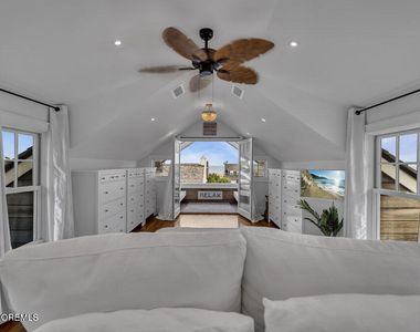 985 Ocean Avenue - Photo Thumbnail 3