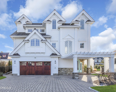 814 1st Avenue - Photo Thumbnail 1