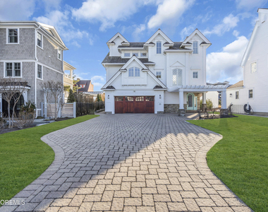 814 1st Avenue - Photo Thumbnail 2