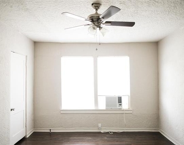 4107 Herschel Avenue - Photo Thumbnail 2