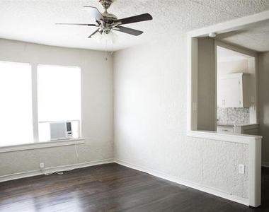 4107 Herschel Avenue - Photo Thumbnail 3