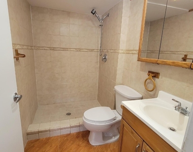 3712 N University Drive - Photo Thumbnail 11