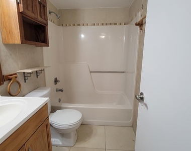 3712 N University Drive - Photo Thumbnail 13