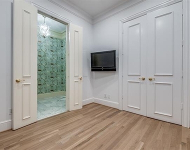 3535 Gillespie Street - Photo Thumbnail 15