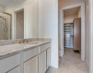 3535 Gillespie Street - Photo Thumbnail 13