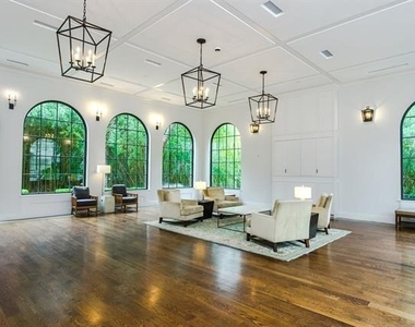 3535 Gillespie Street - Photo Thumbnail 20