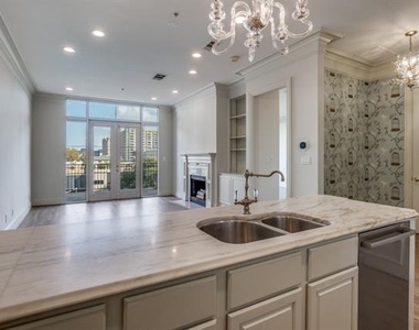 3535 Gillespie Street - Photo Thumbnail 9
