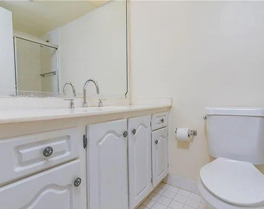 1203 Bahama Bend - Photo Thumbnail 11