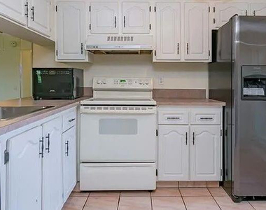 1203 Bahama Bend - Photo Thumbnail 2