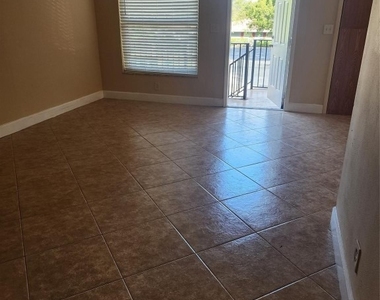 4150 Woodside Drive - Photo Thumbnail 4