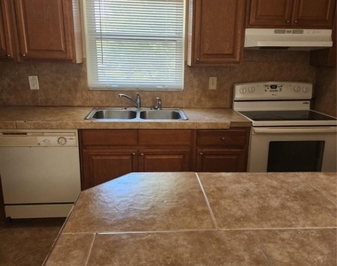 4150 Woodside Drive - Photo Thumbnail 2