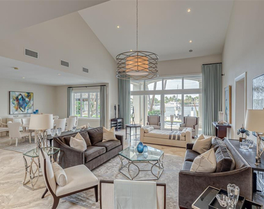 1313 E Lake Drive - Photo Thumbnail 12