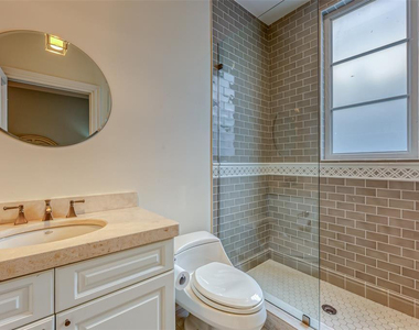 1313 E Lake Drive - Photo Thumbnail 46