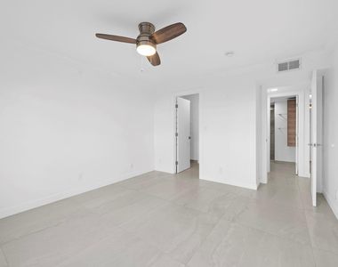 1515 E Broward Boulevard - Photo Thumbnail 15