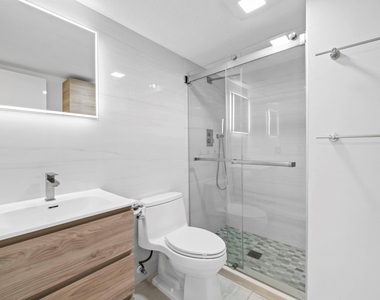 1515 E Broward Boulevard - Photo Thumbnail 8