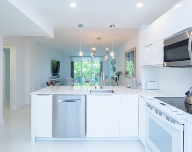 3581 S Ocean Boulevard - Photo Thumbnail 12