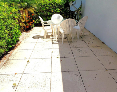 1152 Circle Drive - Photo Thumbnail 7