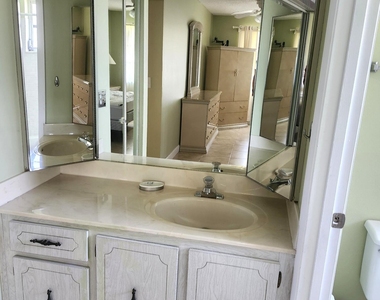 1152 Circle Drive - Photo Thumbnail 17