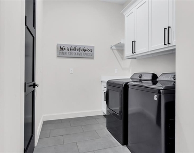 8913 Pear Street - Photo Thumbnail 19