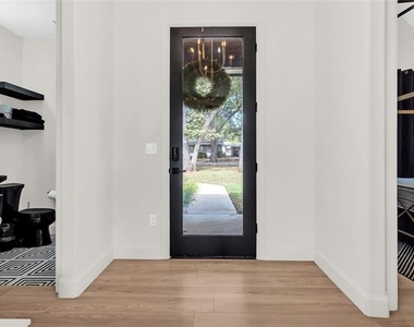 8913 Pear Street - Photo Thumbnail 1