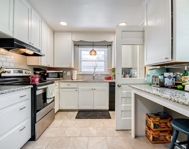 1205 Westlawn Drive - Photo Thumbnail 10