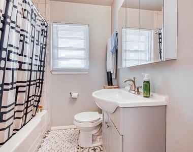 1205 Westlawn Drive - Photo Thumbnail 17