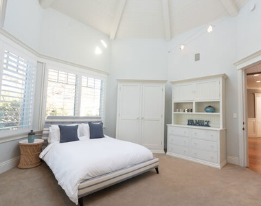 30760 Broad Beach Road - Photo Thumbnail 15