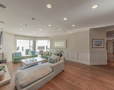 30760 Broad Beach Road - Photo Thumbnail 16