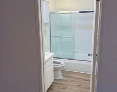 1515 S Beverly Drive - Photo Thumbnail 12