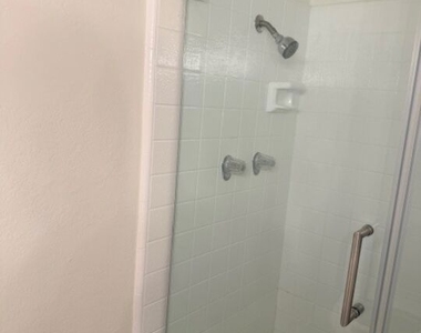 1515 S Beverly Drive - Photo Thumbnail 10