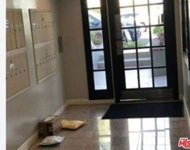 1515 S Beverly Drive - Photo Thumbnail 2